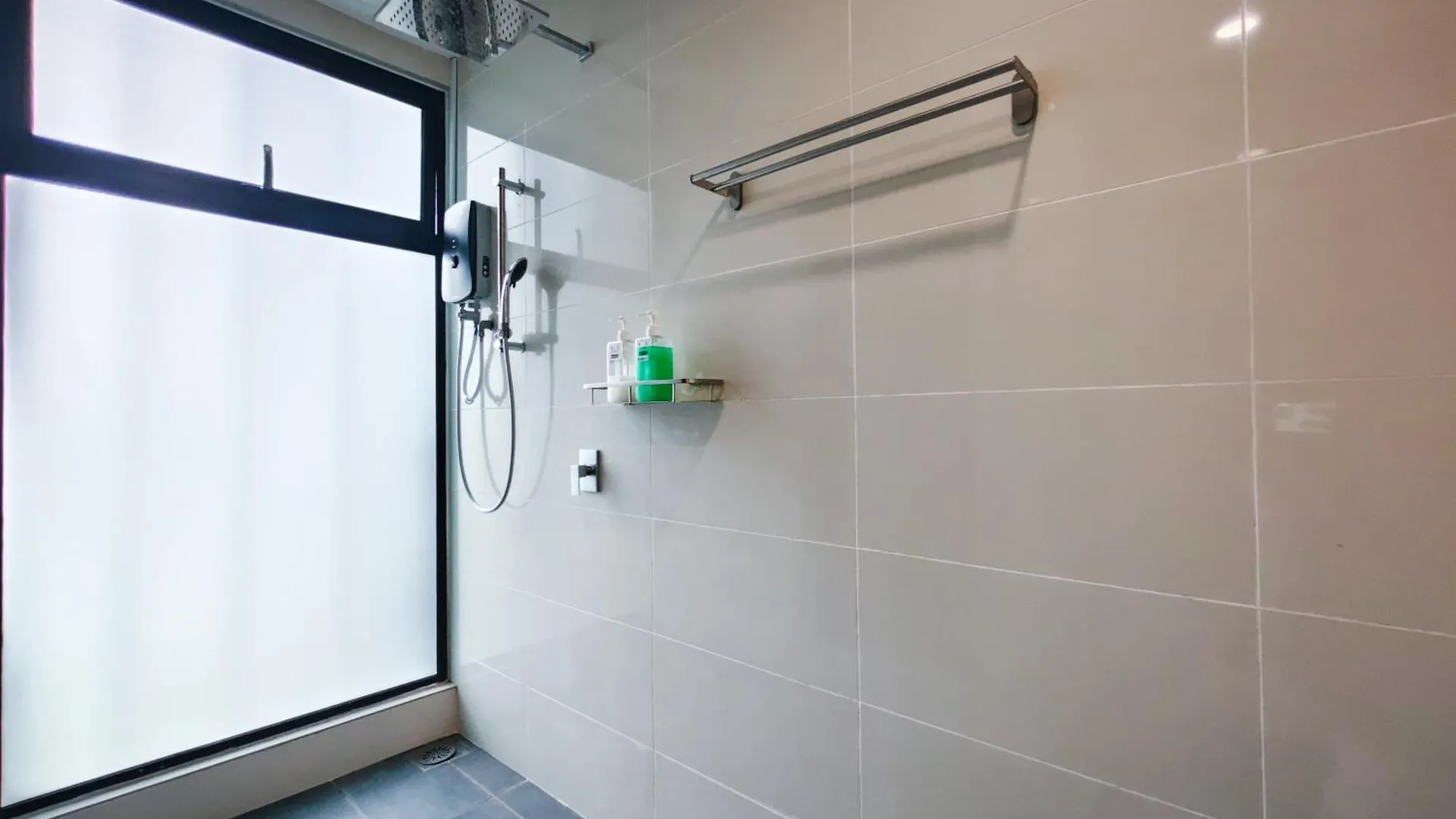 Mid Valley Southkey Mosaic 3Br With Wifi 8-10 Pax Johor Bahru